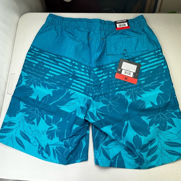 Kirkland Signature Men’s Swim Board Surfing Shorts Medium NWT - Picture 3 of 9
